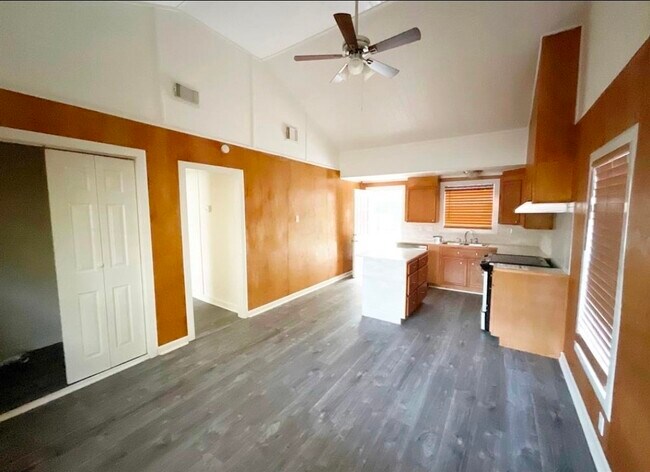 Building Photo - 2509 Morningside Ln