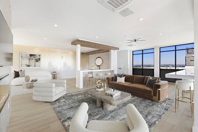 Building Photo - 4525 Bergenwood Ave