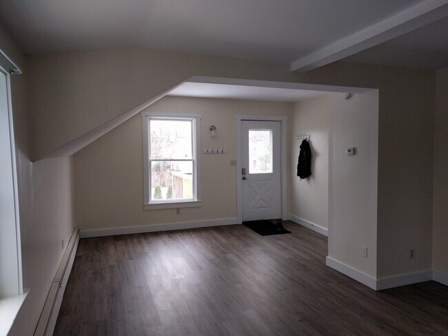 Living Room - 269 HIGH ST