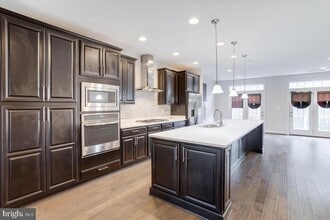 Building Photo - 2740 Prospect Hill Dr