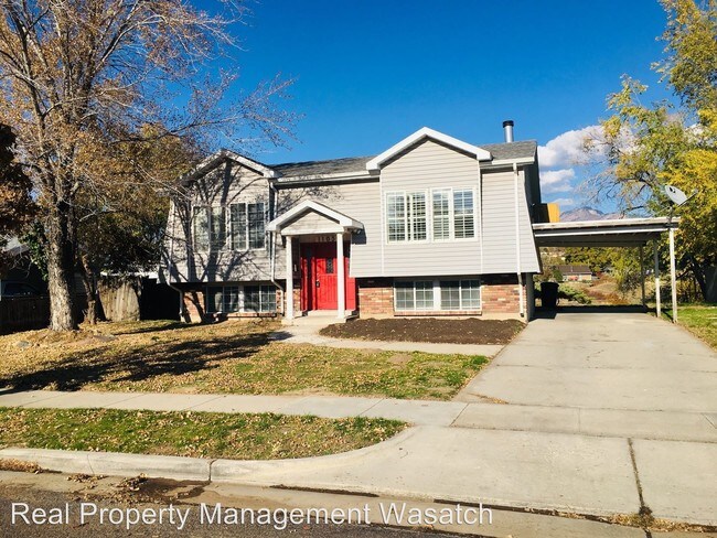 Building Photo - 4 br, 2 bath House - 1105 E. Larkspur