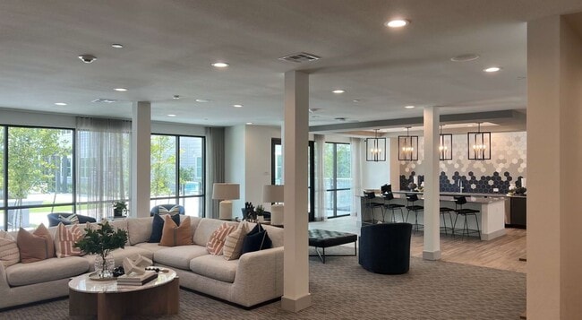 Foto del edificio - 19101 Town Ridge Ln