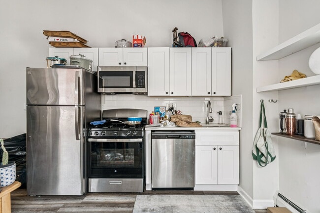 Building Photo - 1917 Spring Garden St