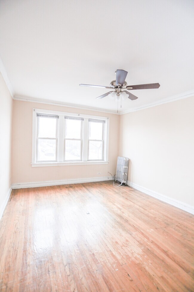 Foto del edificio - 3403 N Pulaski Rd