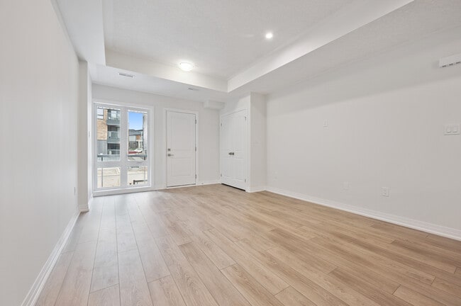 Building Photo - 87 Reverie Way