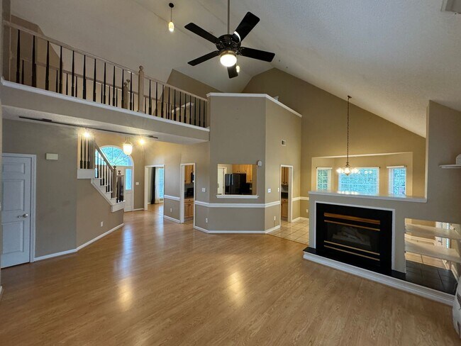 Foto del edificio - 17115 Grenache Ct