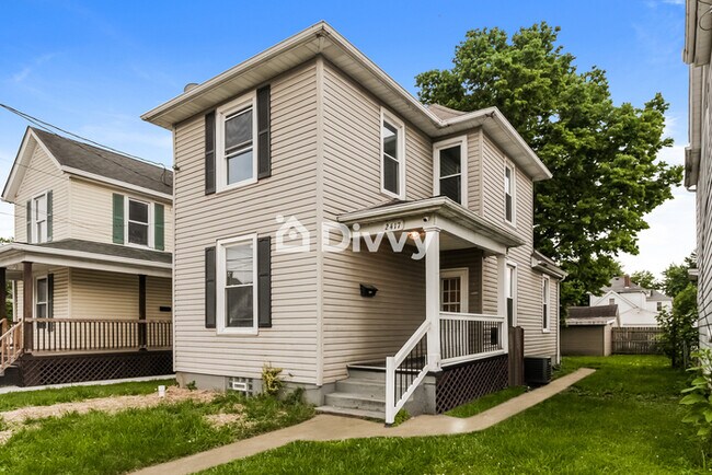 Building Photo - 2417 Noble Ave