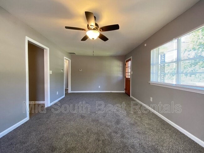 Building Photo - 2020 Riverside Blvd