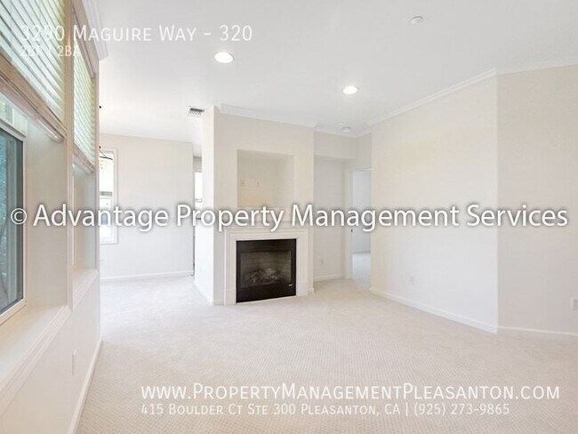 Building Photo - 2 bed / 2 bath 1,124 sq ft condo in the Te...