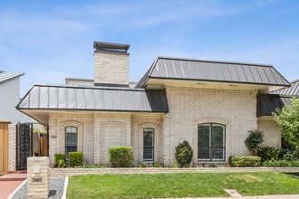 Building Photo - 5801 Orchid Ln