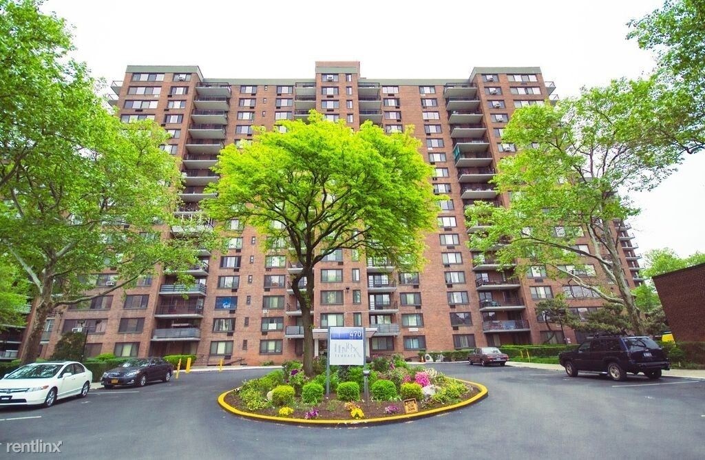 Foto del edificio - 470 Malcolm X Blvd