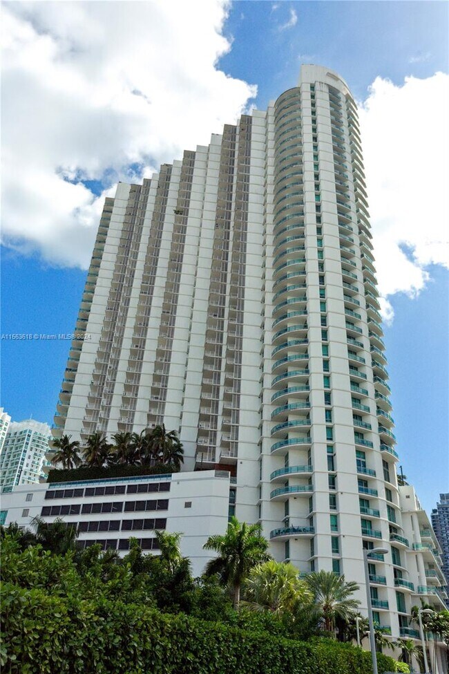 Building Photo - 350 S Miami Ave