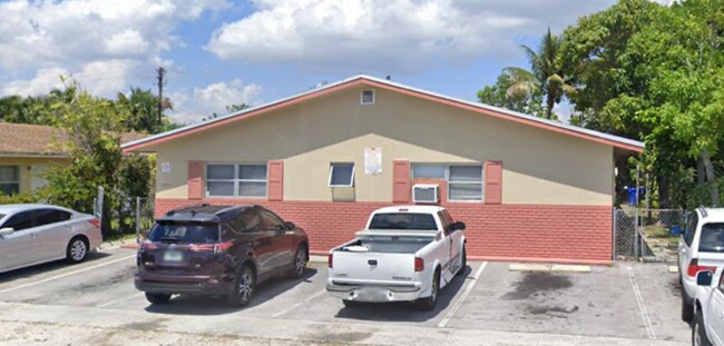 Foto del edificio - 2721 SW 8th St