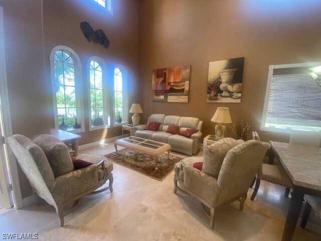 Building Photo - 15520 Laguna Hills Dr