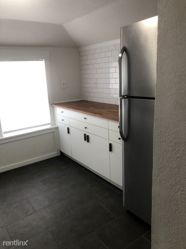 Foto del edificio - 1266 N Lafayette St