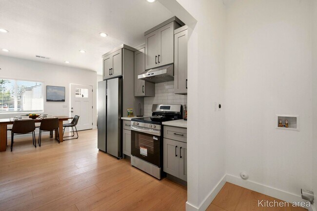 Foto del edificio - Showing Times: Every Tuesdays & Thursdays 3:30PM - 4:30PM