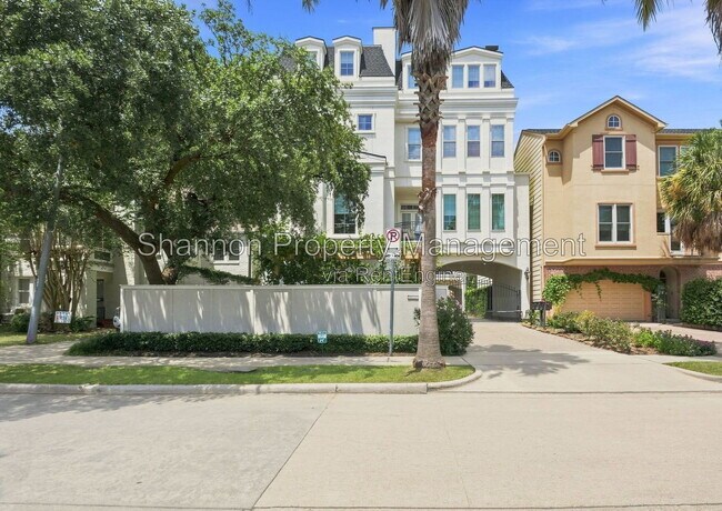 Foto del edificio - 1652 Norfolk St