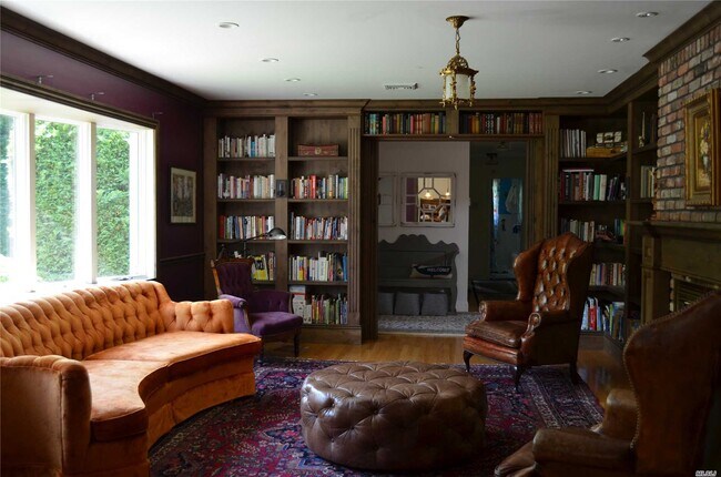 Foto del edificio - 267 Oyster Bay Road