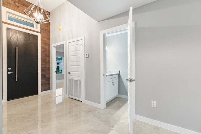 Foto del edificio - 4 Augusta Dr