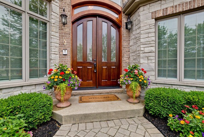 Building Photo - 7229 Roxbury Ct