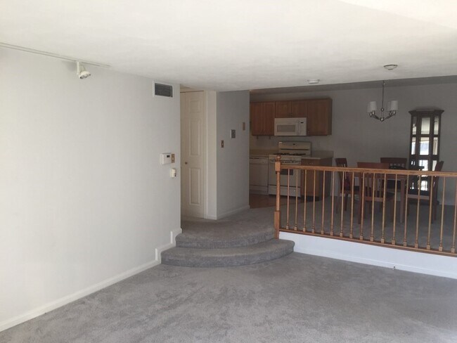 Building Photo - 1216 VFW Parkway