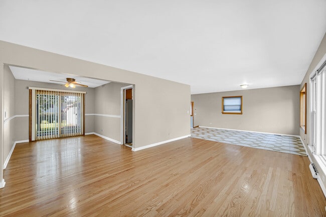 Building Photo - 1417 E Euclid Ave