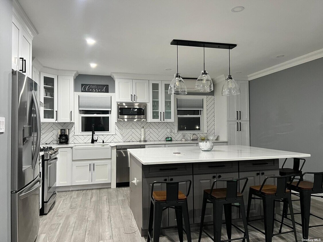 Foto principal - 24-23 86th St