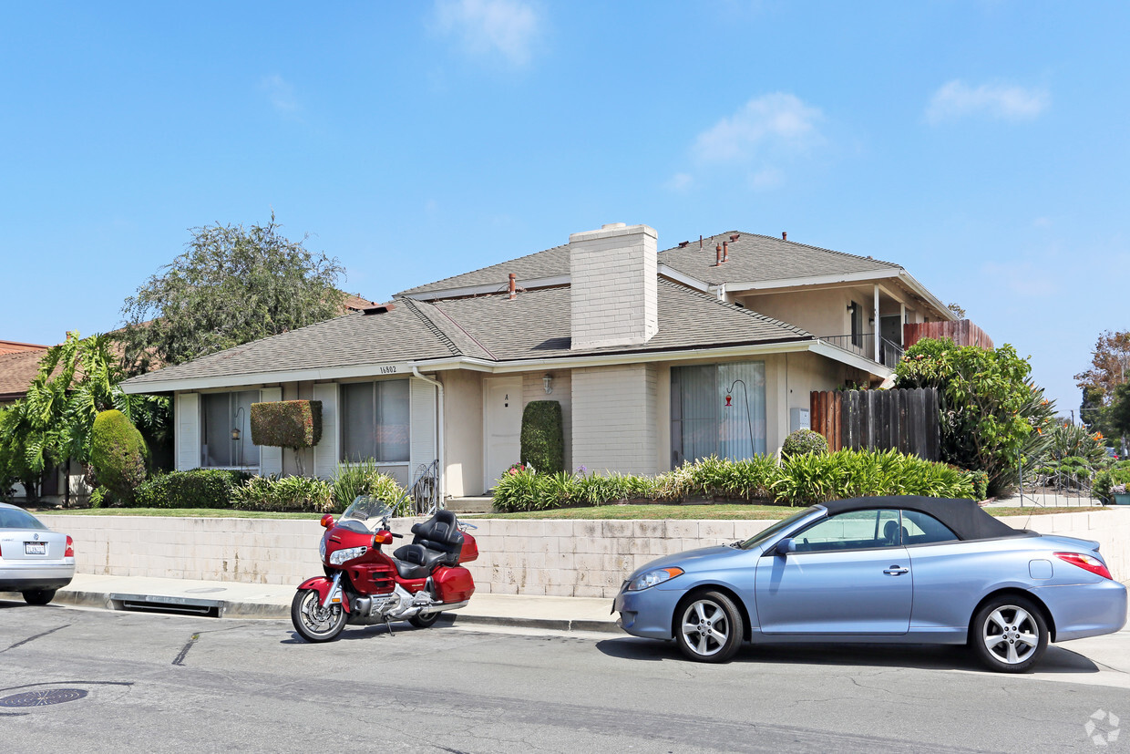 Building Photo - 16802 Bardon Ln