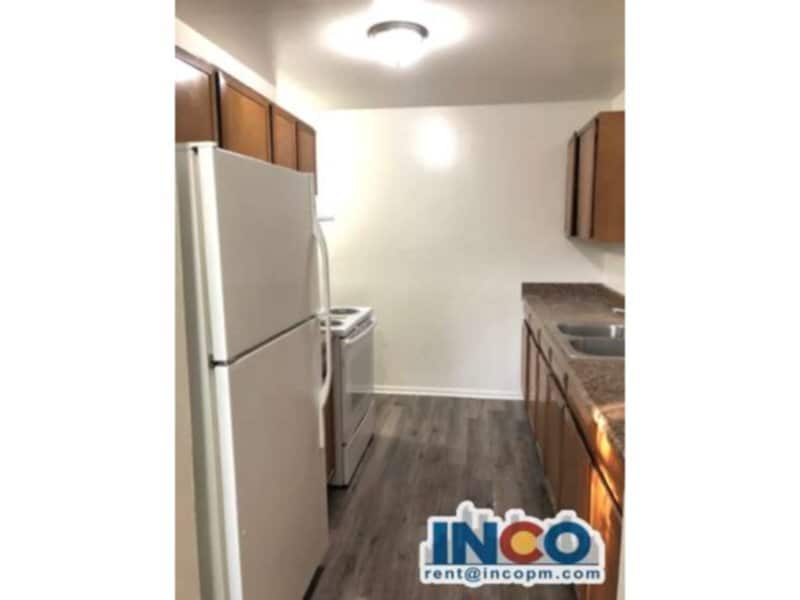 Primary Photo - Comfortable 2bd 1 bath Condo near Sloan's ...