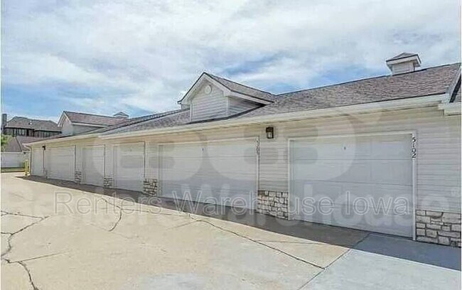 Foto del edificio - 6255 Beechtree Dr