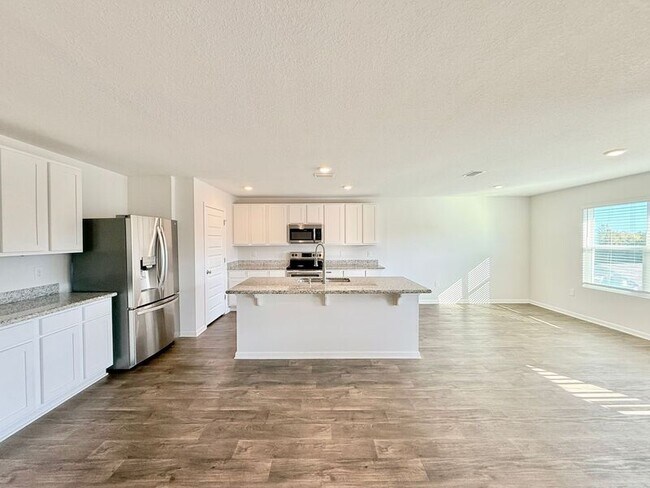 Foto del edificio - 5529 Guinevere Ln