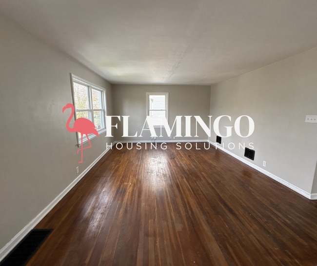 Photo - 2310 Emerson Ave Apartment