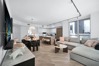 Building Photo - 1100 S Miami Ave Building Photo - 1100 S Miami Ave