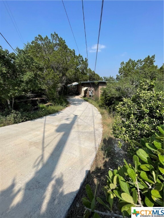 Foto del edificio - 827 Contour Dr