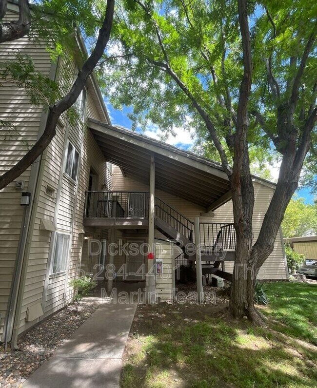 Foto del edificio - 2351 Roundhouse Rd