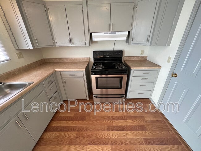 Building Photo - 5221 Brookdale Dr