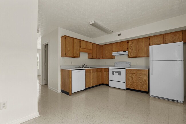 Foto del edificio - Charming Two Bedroom Townhome in South Louisville, Family-Friendly Neighborhood!