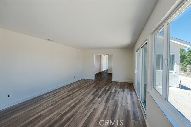 Foto del edificio - 1371 Cadwell Ct