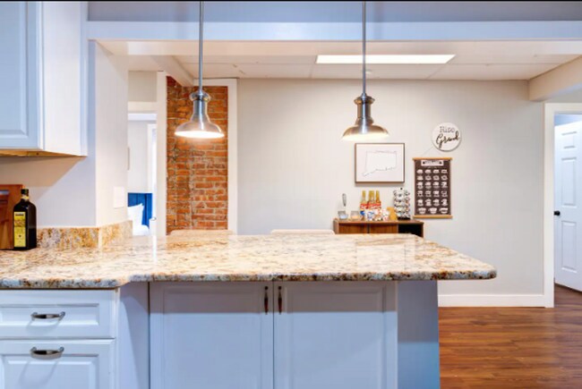 Photo - 174 Park St Apartment