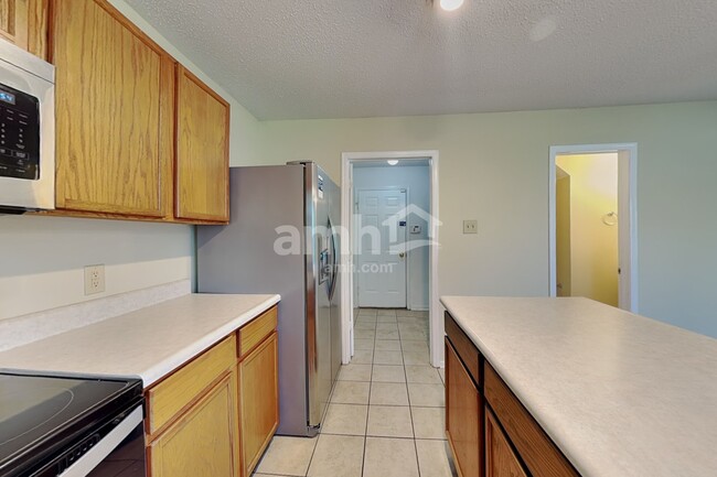 Foto del edificio - 14470 Angel Berry Cir