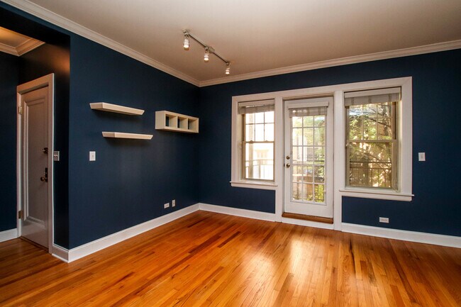 Foto del edificio - 2237.5 N Lincoln Ave