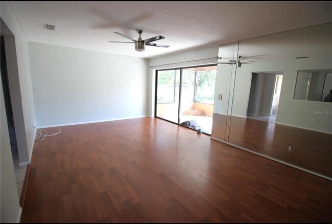 Foto del edificio - 2848 Rustic Oaks Dr