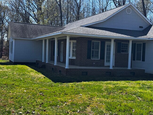 Building Photo - 9314 Sawyer Rd
