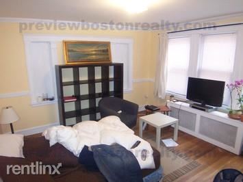 Foto del edificio - 3 br, 1 bath Apartment - 98 Colborne Rd # 1NL