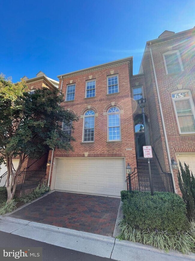 Foto del edificio - 1679 Hunting Creek Dr