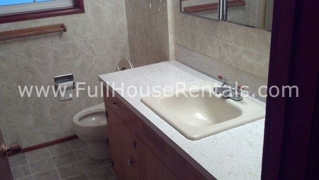 Building Photo - 4 br, 1.5 bath House - 4467 Knoop Ave.