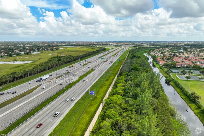 I-75 Highway runs right next to Stoneridge Lake Estates neighborhood.