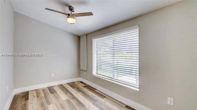 Foto del edificio - 1050 SW 11th St