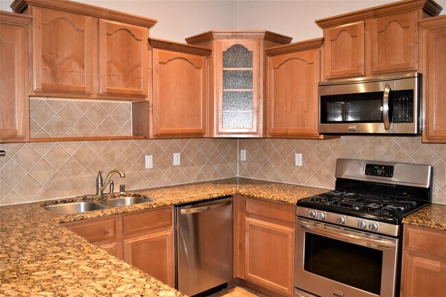 Foto del edificio - 14350 N Cave Dr