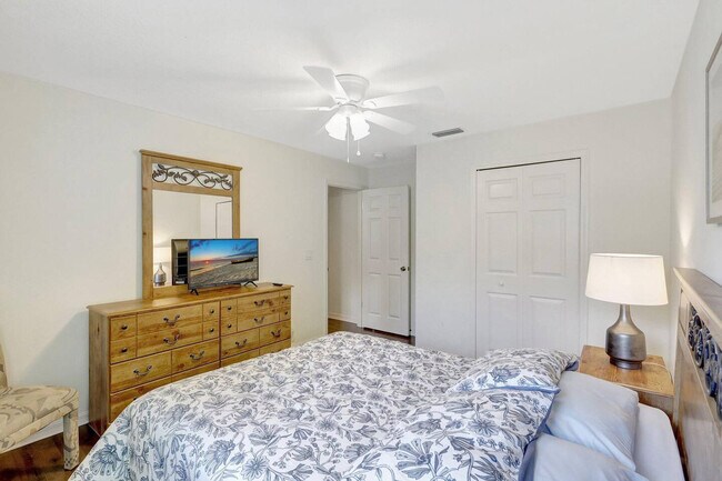 Building Photo - 4805 Bookelia Cir